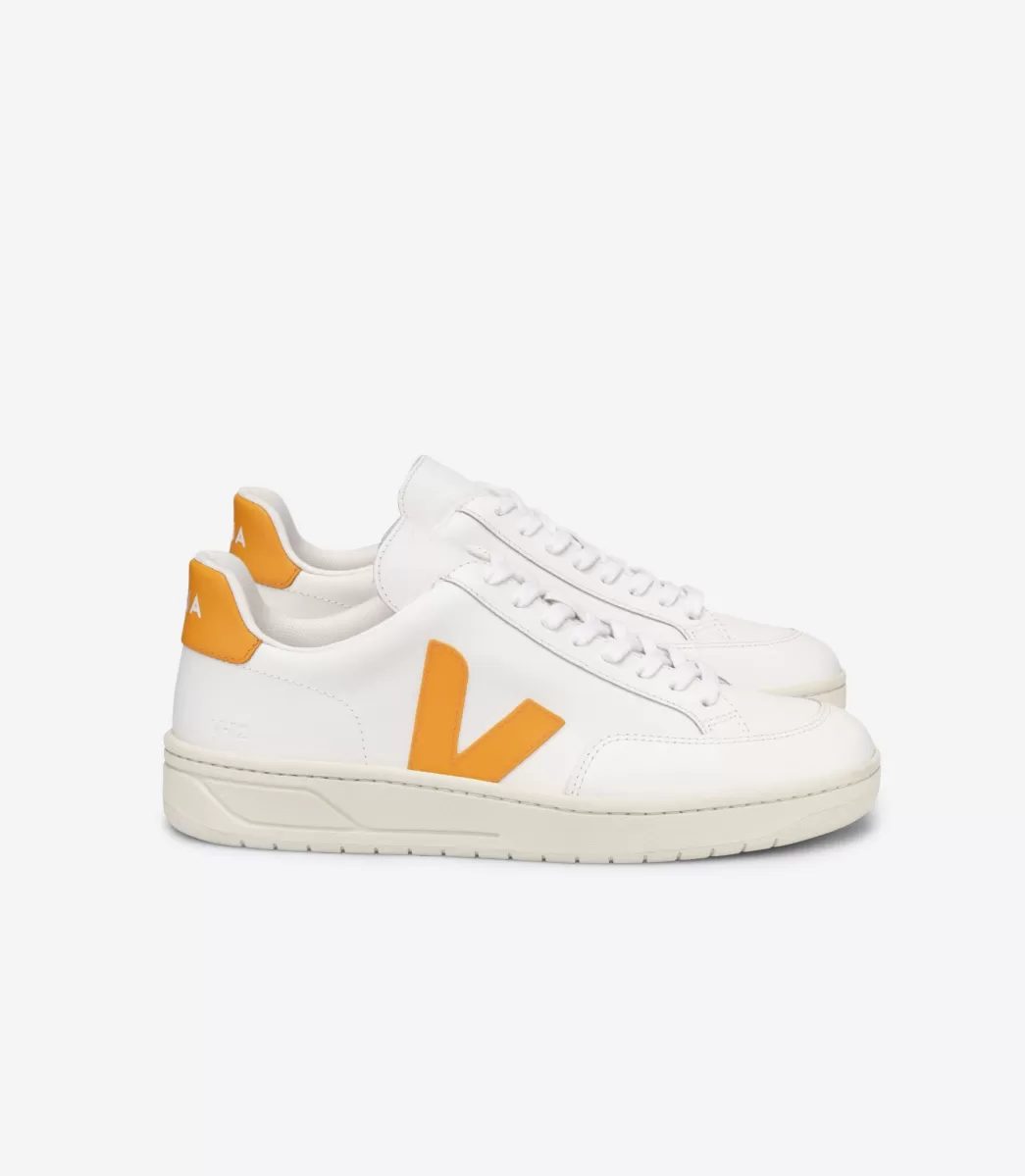 VEJA V-12 LEATHER WHITE OURO< Adulto