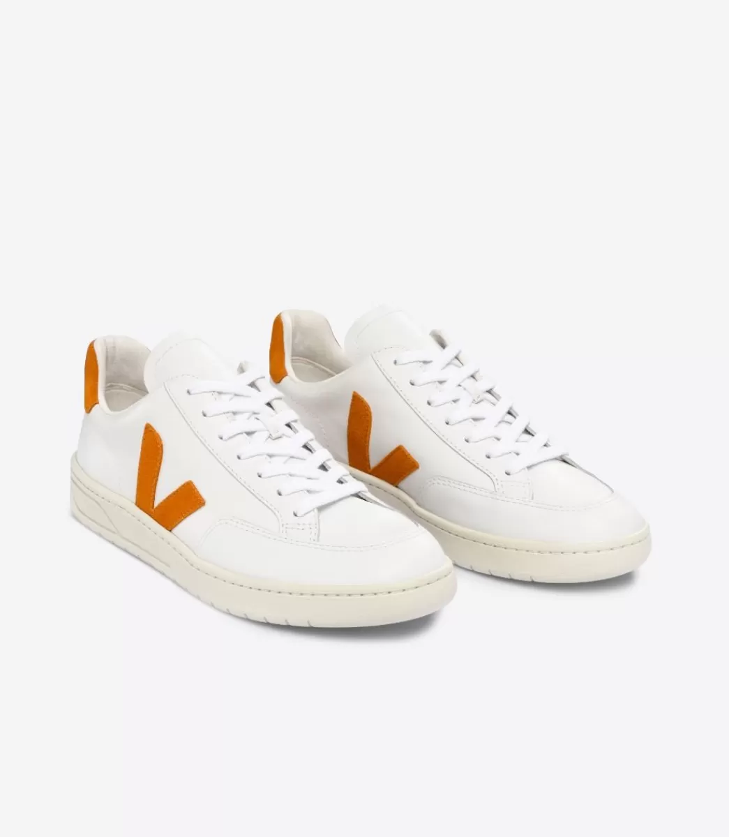 VEJA V-12 LEATHER WHITE PUMPKIN<MULHER V-12 | V-12